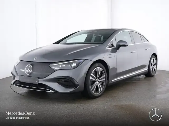 Mercedes-Benz EQE 300