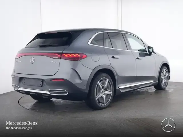 Mercedes-Benz EQE SUV