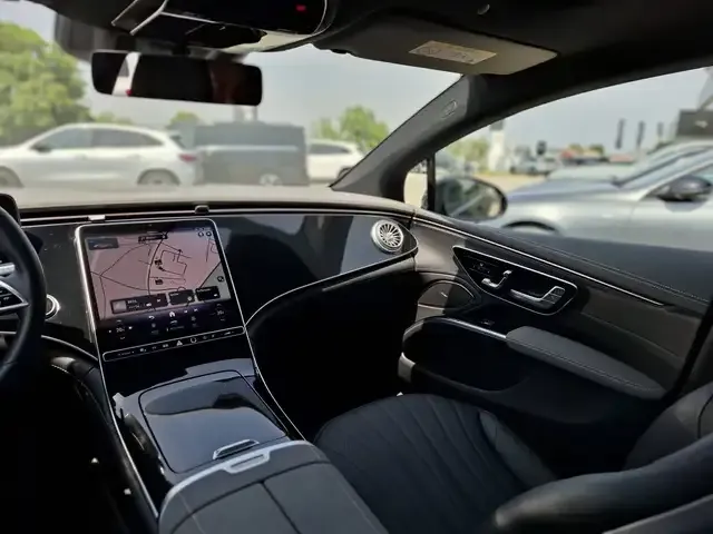 Mercedes-Benz EQS