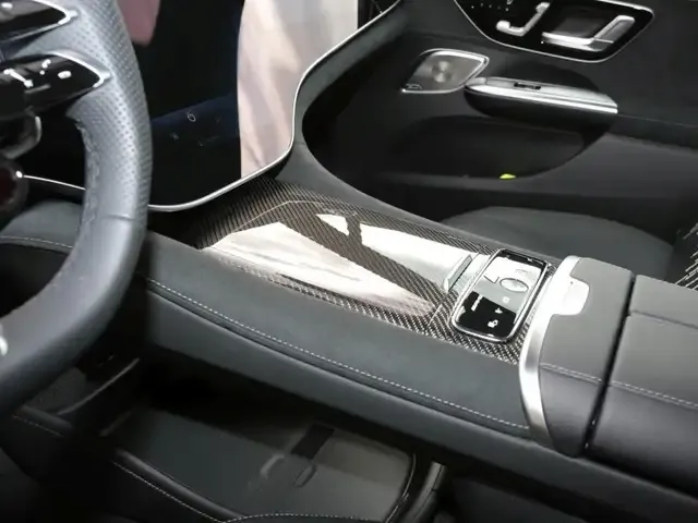 Mercedes-Benz EQE 53