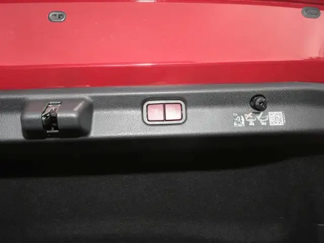 Mercedes-Benz EQE 53