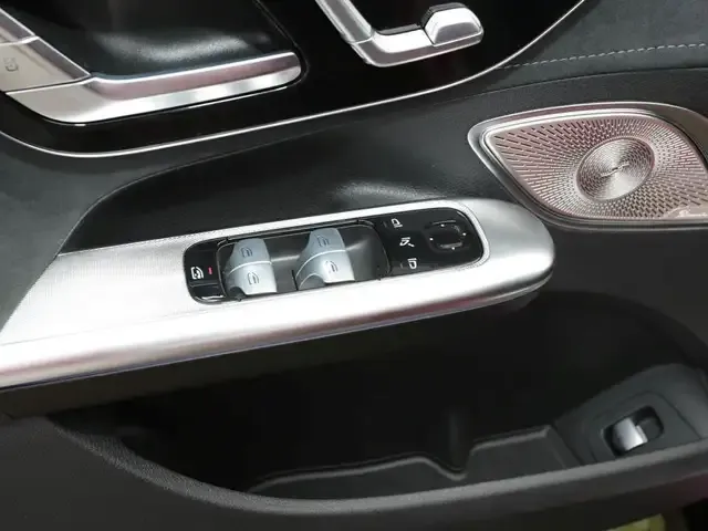 Mercedes-Benz EQE 53