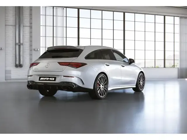 Mercedes-Benz CLA 35 AMG