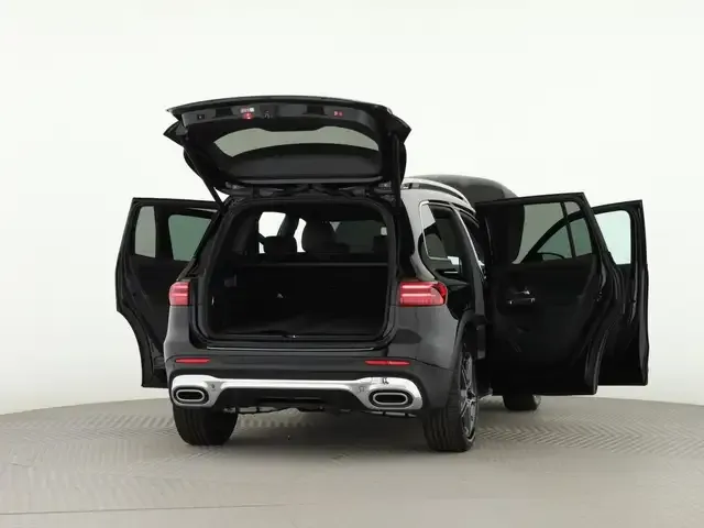 Mercedes-Benz GLB 220