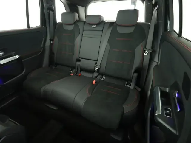 Mercedes-Benz GLB 220