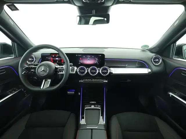 Mercedes-Benz GLB 220