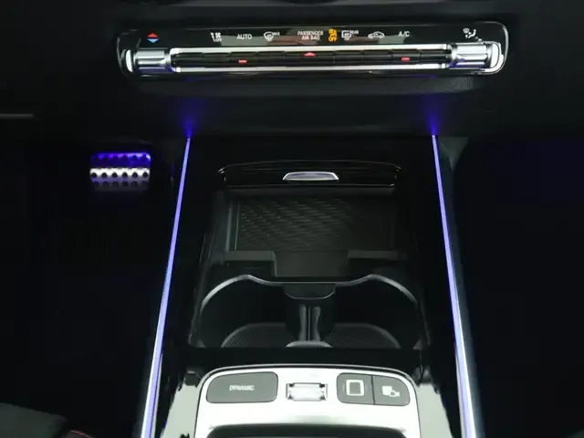 Mercedes-Benz GLB 220