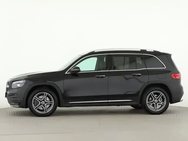 Mercedes-Benz GLB 220