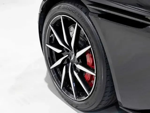 Aston Martin DB11