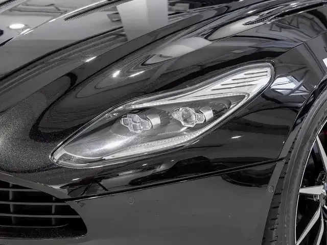 Aston Martin DB11