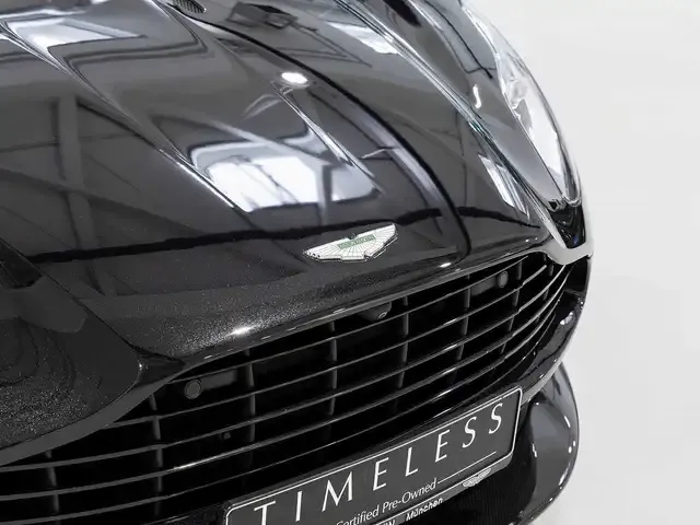 Aston Martin DB11