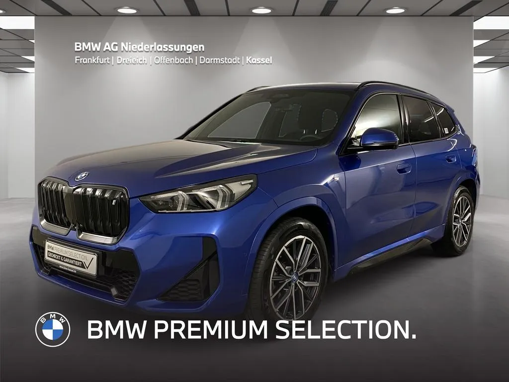 BMW iX1
