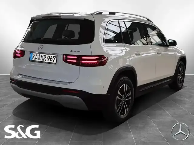 Mercedes-Benz GLB 220