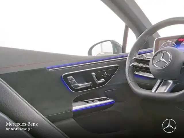 Mercedes-Benz EQE 300