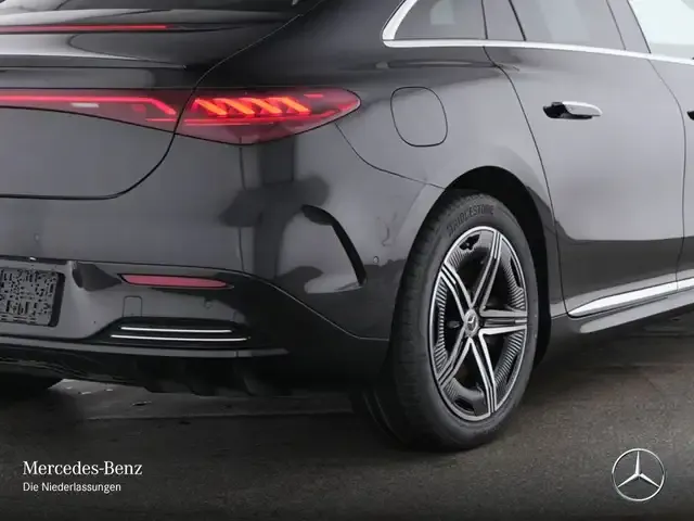 Mercedes-Benz EQE 300