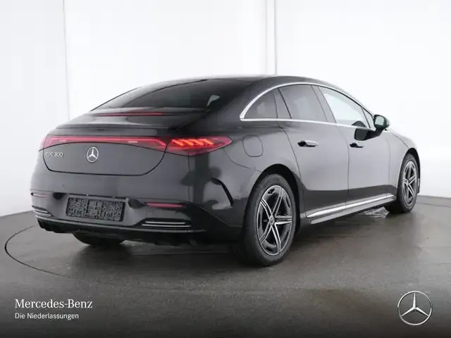 Mercedes-Benz EQE 300