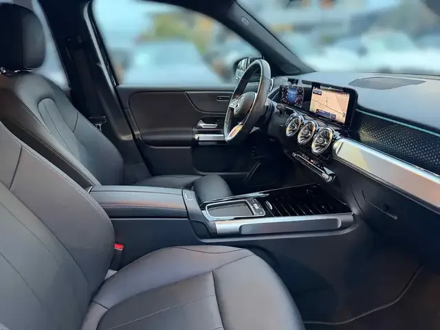 Mercedes-Benz GLB 200