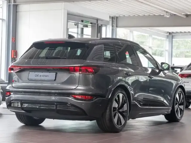 Audi Q6