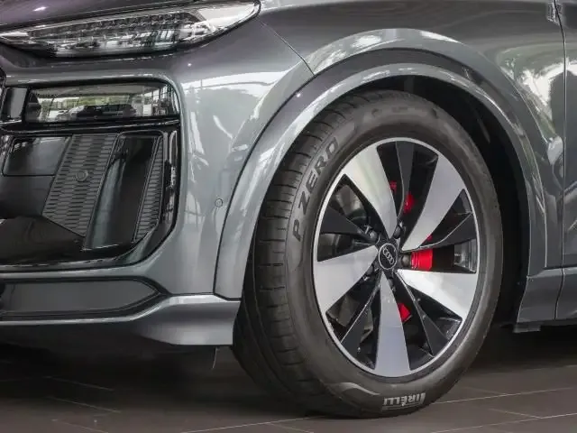 Audi Q6