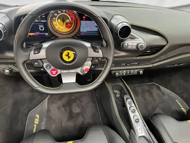 Ferrari F8 Spider