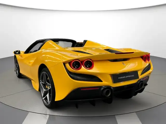 Ferrari F8 Spider
