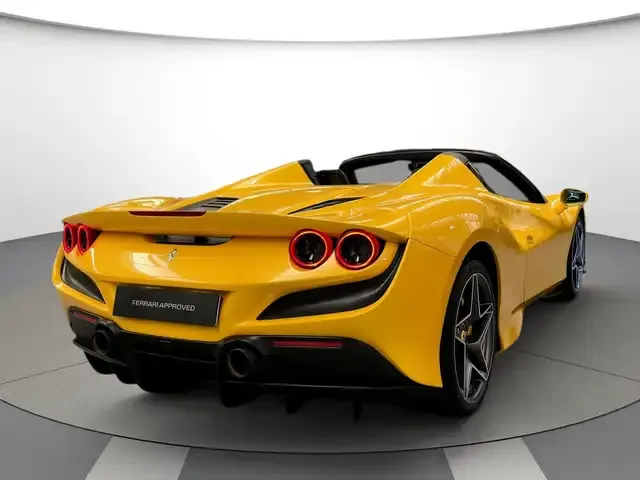 Ferrari F8 Spider