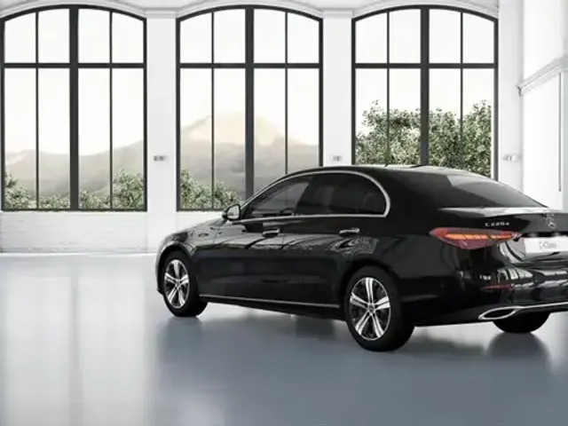 Mercedes-Benz EQA 250