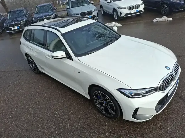 BMW 330