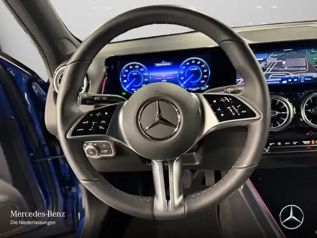 Mercedes-Benz EQB 300