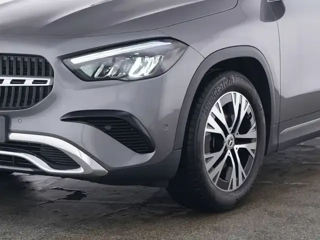 Mercedes-Benz GLA 180