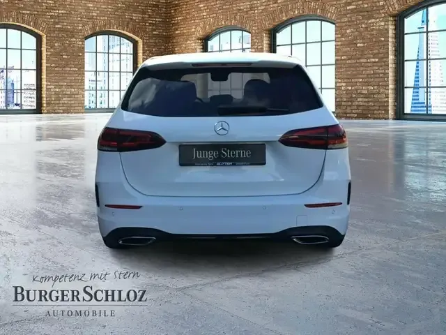Mercedes-Benz B 200