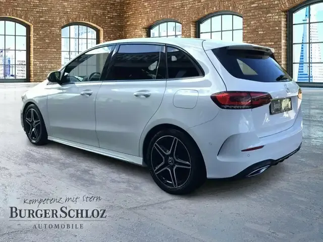 Mercedes-Benz B 200