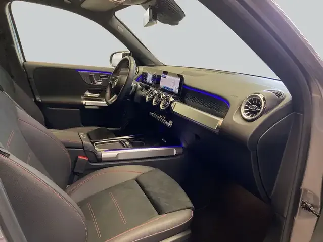 Mercedes-Benz GLB 200