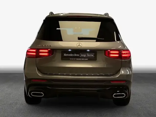 Mercedes-Benz GLB 200