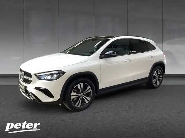 Mercedes-Benz GLA 220