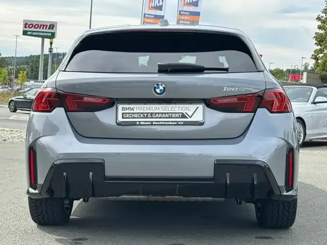 BMW 120