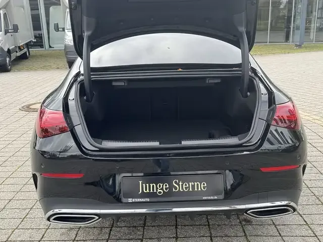 Mercedes-Benz CLA 180