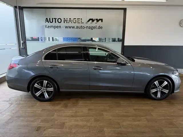 Mercedes-Benz C 180
