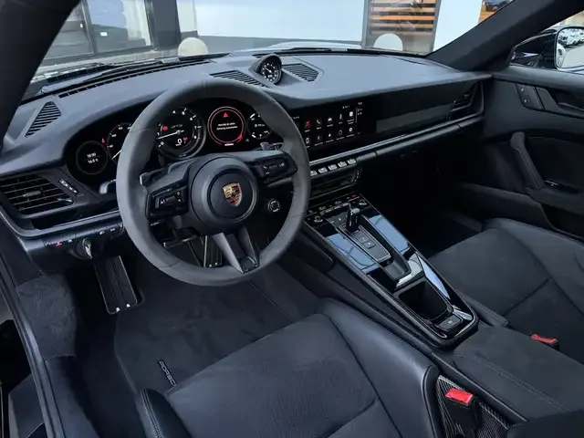 Porsche 992