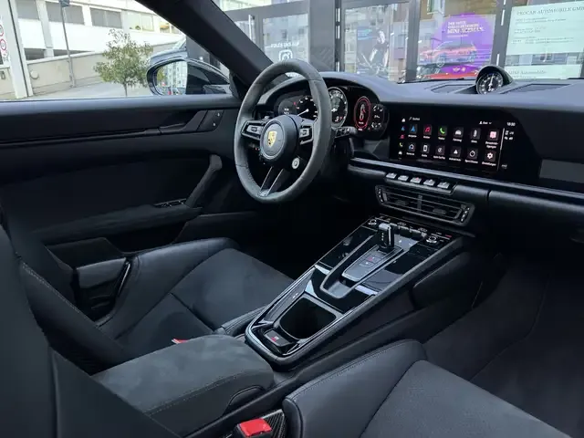 Porsche 992