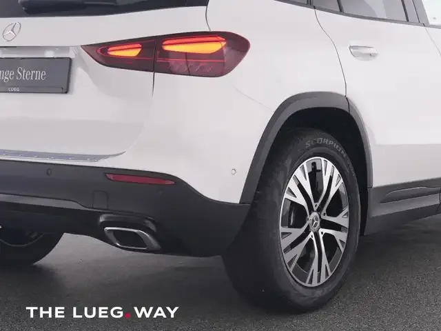 Mercedes-Benz GLA 200