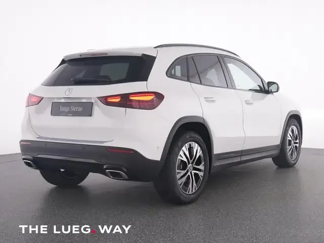 Mercedes-Benz GLA 200