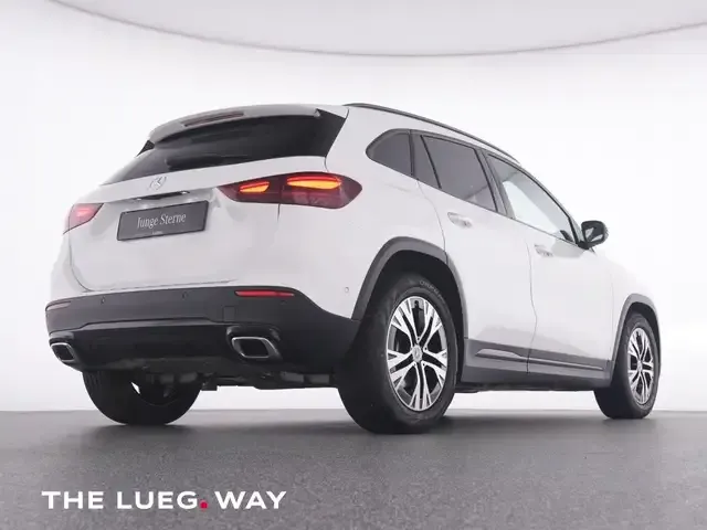 Mercedes-Benz GLA 200