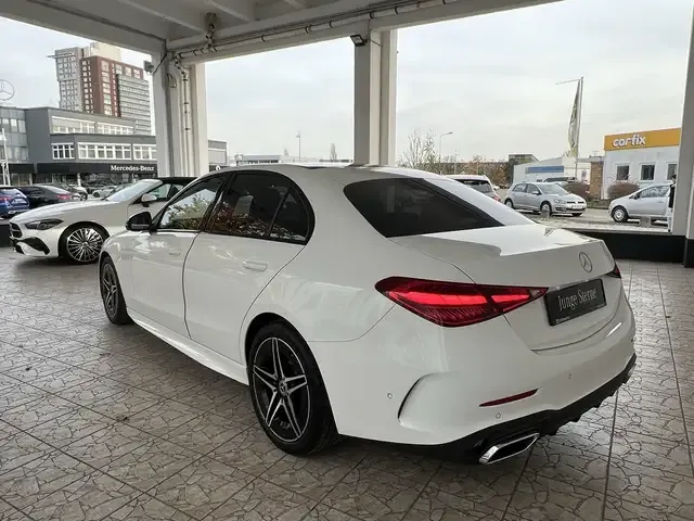 Mercedes-Benz C 220