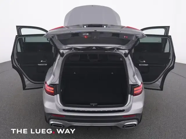 Mercedes-Benz GLB 220