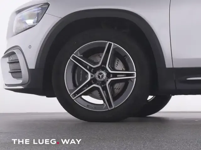 Mercedes-Benz GLB 220