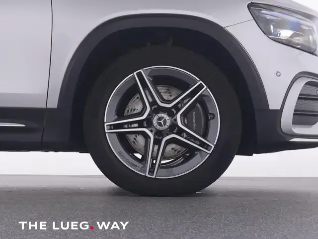 Mercedes-Benz GLB 220