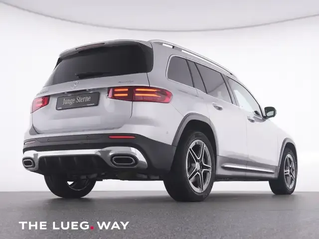 Mercedes-Benz GLB 220