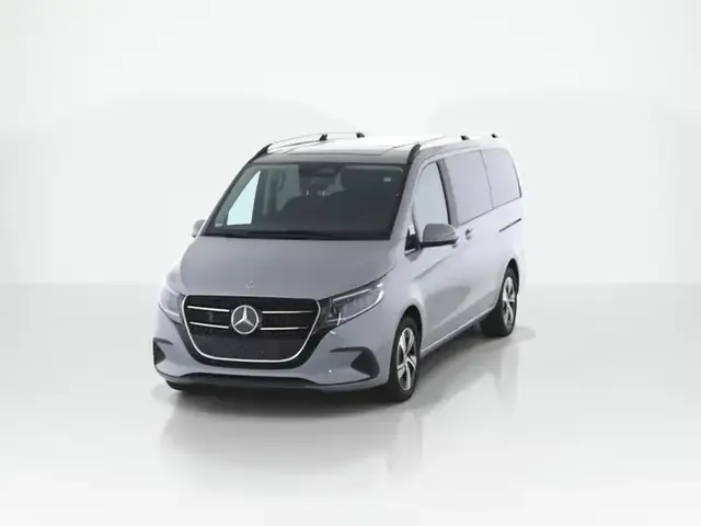 Mercedes-Benz V 220