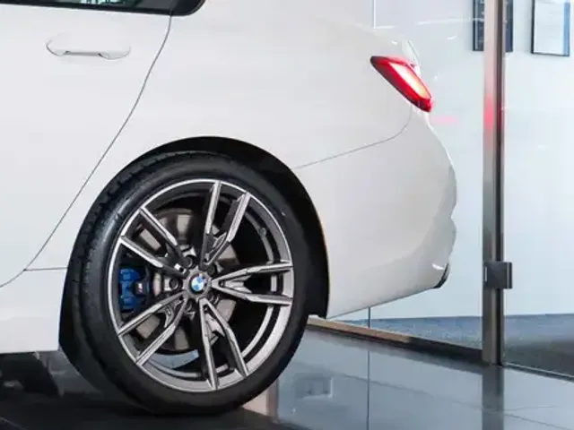 BMW 340